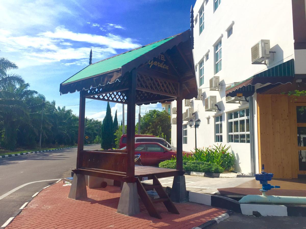 Semerah Garden Hotel Pontian Kecil Buitenkant foto